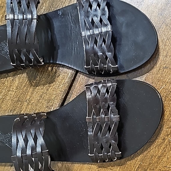 Ancient Greek Sandals - Picture 4 of 11